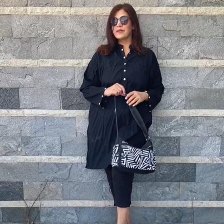 Black beauty white zig zag crossbody bag