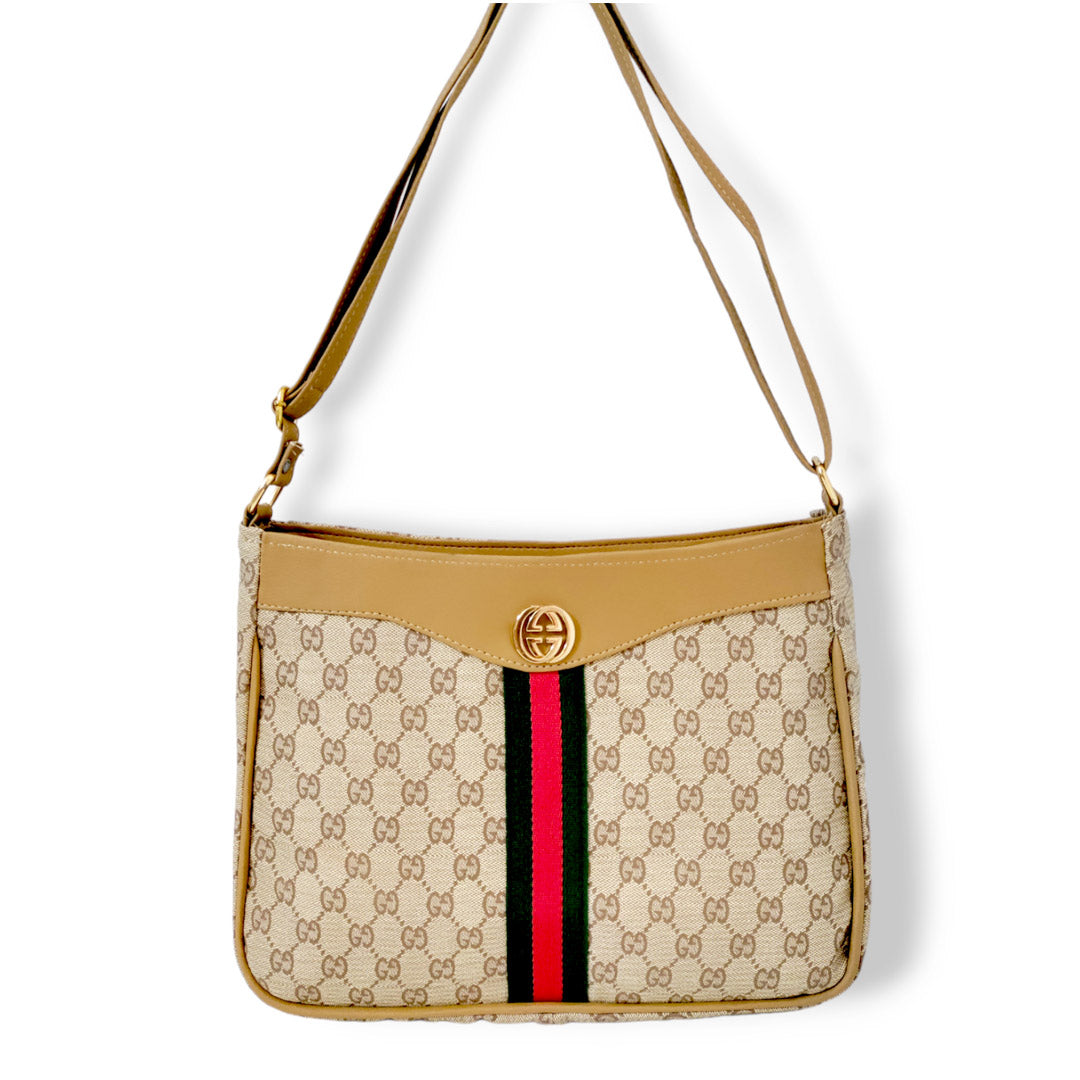 Classic sleek shoulder bag Beige hand bags