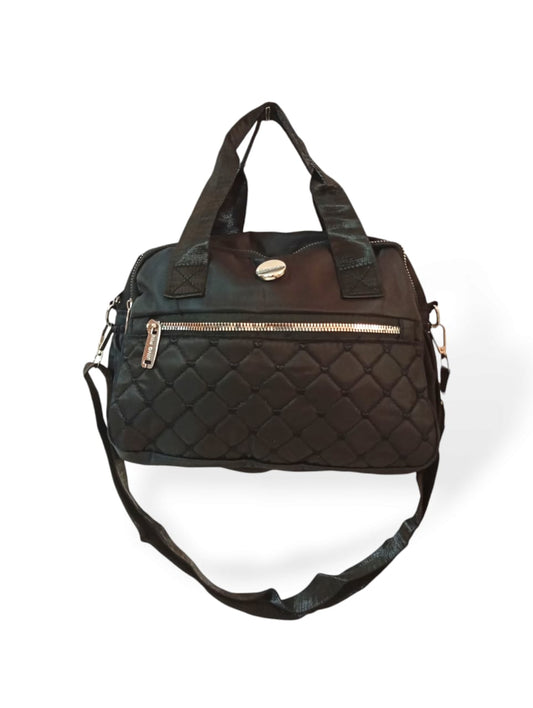 Quilted solid color hand/shoulder bag Black hand/shoulder bags
