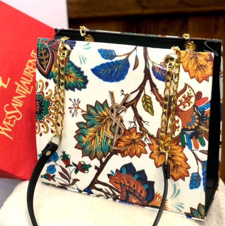 Printed square shoulder bags White shoulder bags
